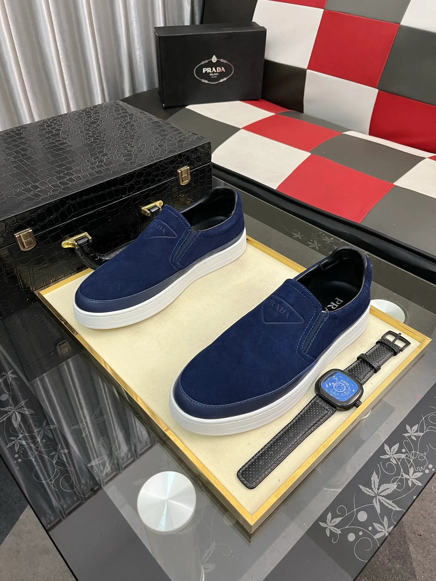 Men's shoes 💰440⌚️⌚️【PRADA】Prada casual shoes for couples, originally developed 1:1, made of high-mercerized cowhide with imported cowhide, silk sheepskin lining, rubber outsole, comfortable and soft on the feet, size: 38-442️⃣Colors available